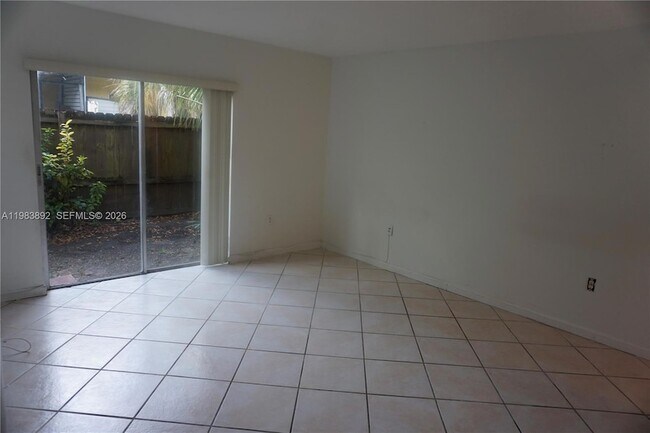 Building Photo - 15480 SW 82nd Ln