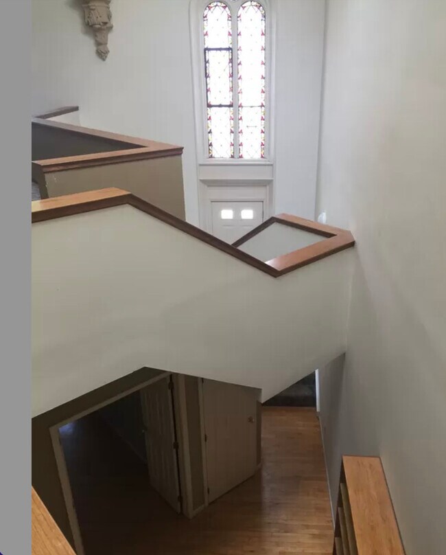 Building Photo - 300 W Jefferson St