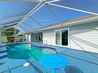 Building Photo - 4523 SW 7th Pl