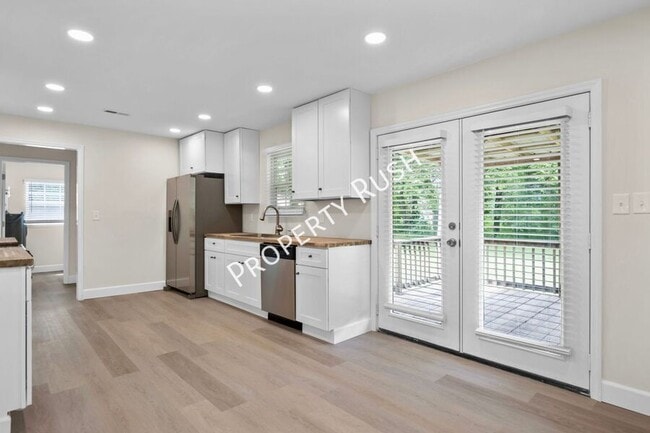 Building Photo - 321 Whitmire Cir