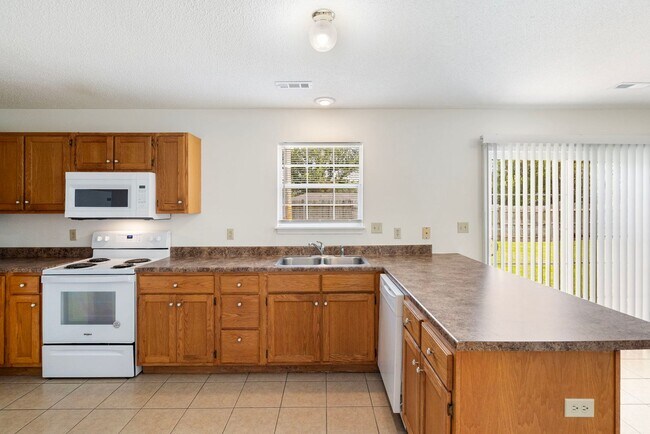 Building Photo - 4302-4304 Cheryl Ct.