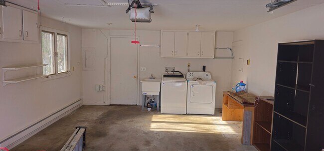 Building Photo - 3725 Chancellor Dr