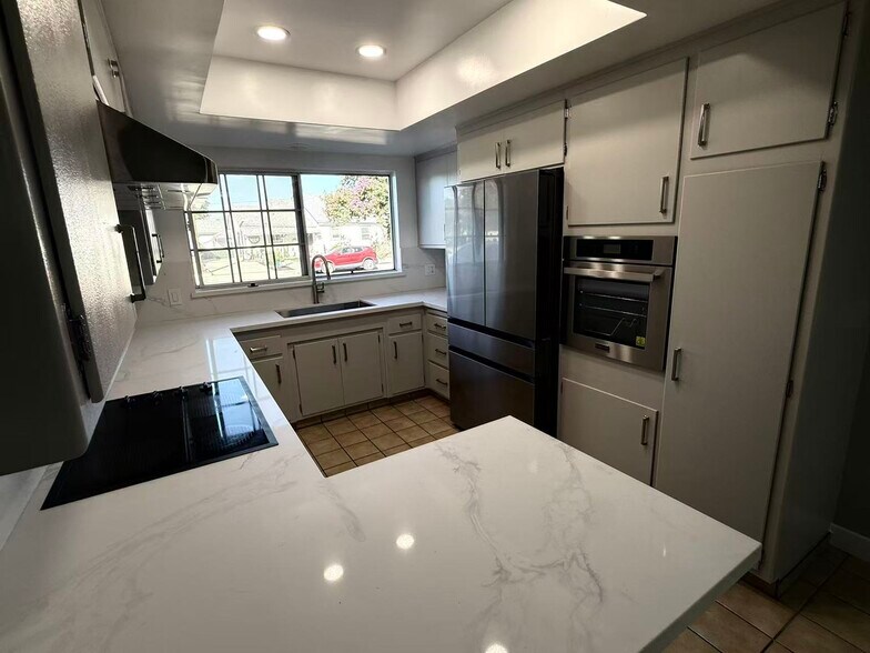 Building Photo - 5149 Arden Dr