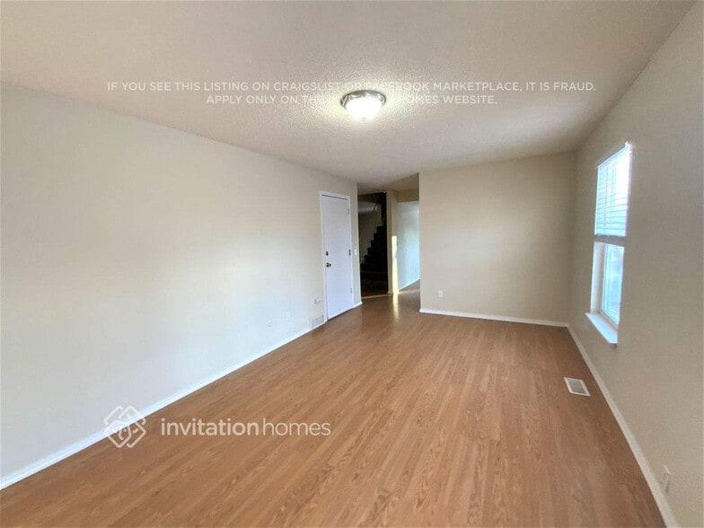 Building Photo - 2690 Ridge Dr