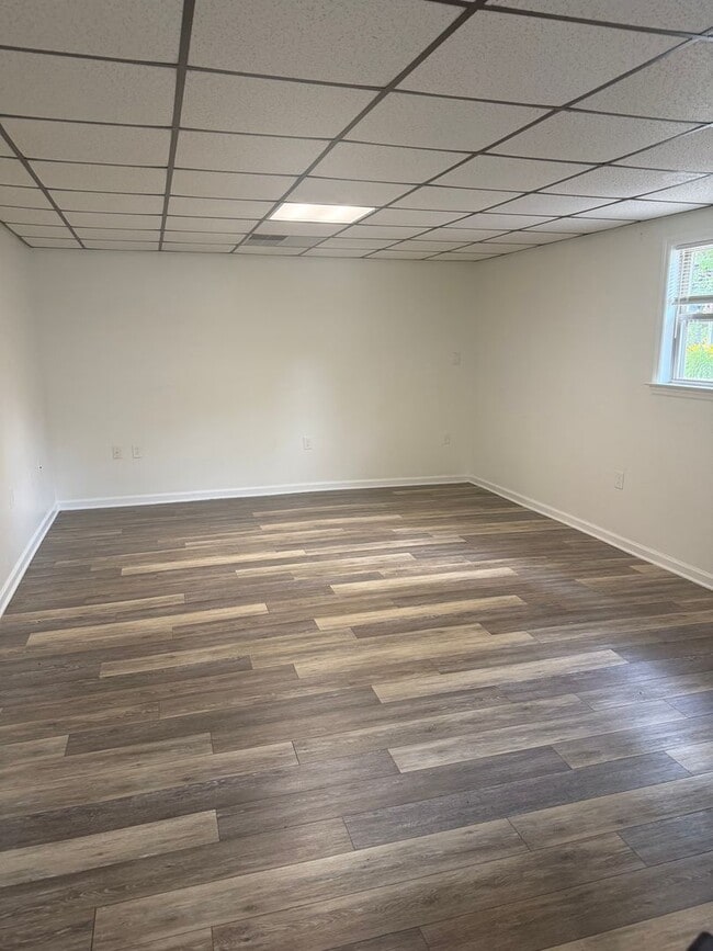 Building Photo - 8781 Damron Pl