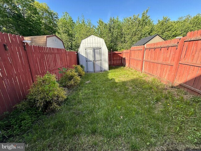 Building Photo - 202 Fieldstone Ln
