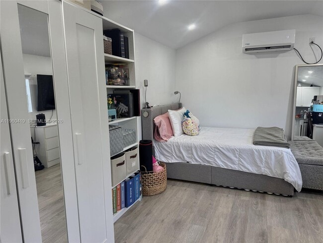 Building Photo - 10800 NW 22nd Ct