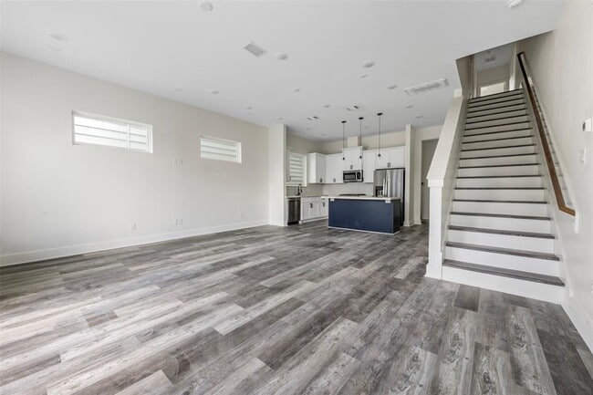 Building Photo - 4036 Porter St