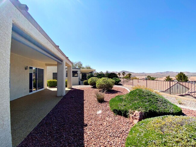Building Photo - 2 BEDROOM SINGLE STORY IN AGE RESTRICTED S...