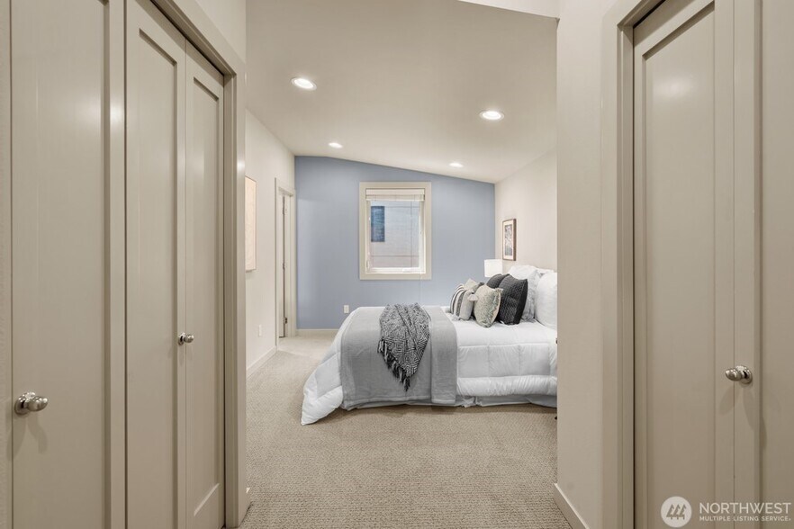 Building Photo - 7747 Sand Point Way NE