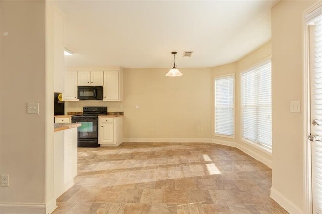 Building Photo - 947 Haymon Dr