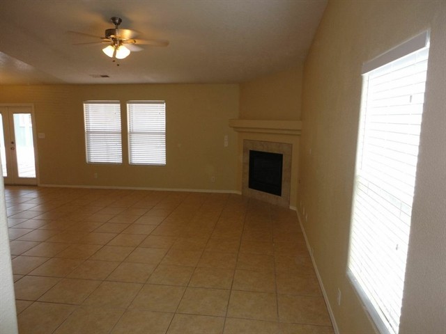 Building Photo - 7133 Hartford Hills Dr NE