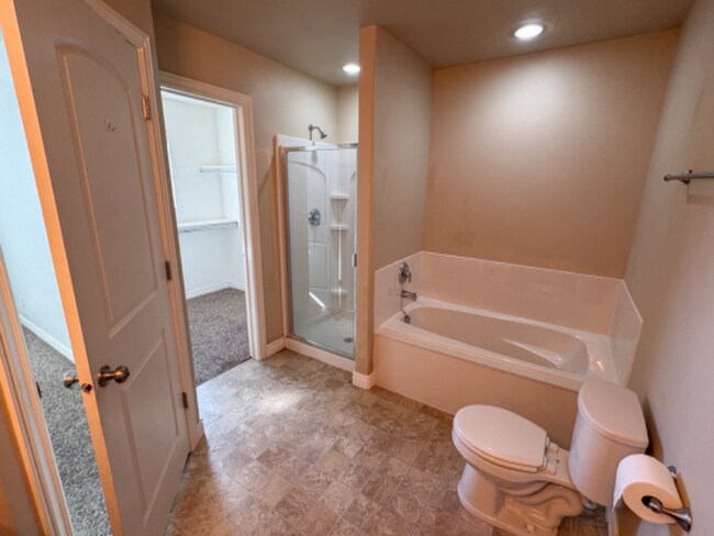 Building Photo - 652 Pimlico Dr