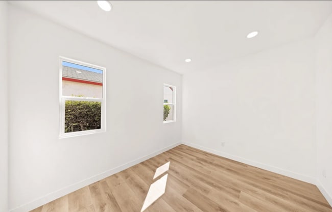 Building Photo - 2925 W Shorb St