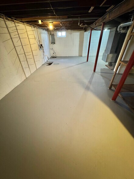 Building Photo - 3 Seymour Ave