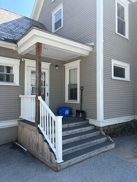 Building Photo - 268 Colchester Ave