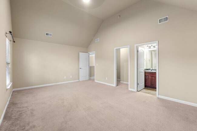 Building Photo - 1023 Iris Glen Dr