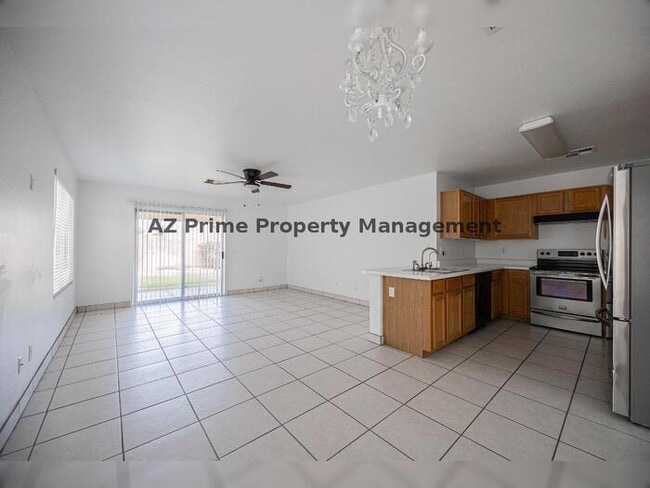 Building Photo - 10864 W Devonshire Ave