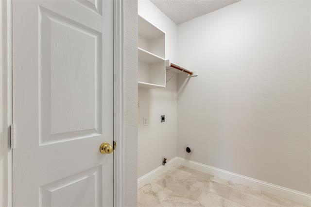 Building Photo - 7526 Greenvalley Ln