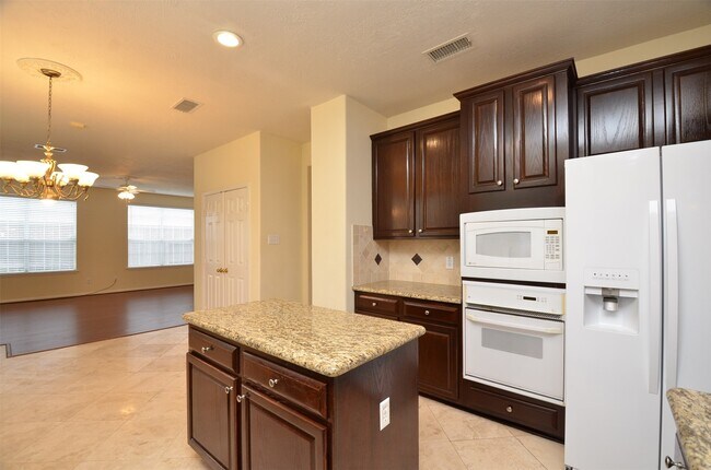 Building Photo - 1218 Irish Mist Ct