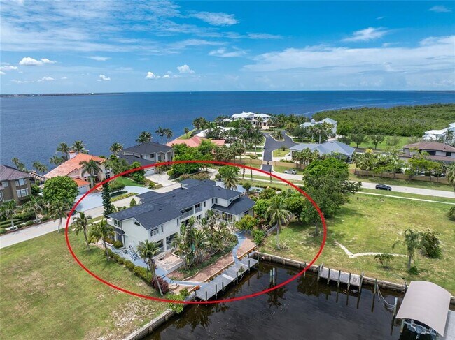 Building Photo - 202 George Rd SE