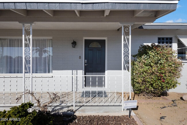 Building Photo - 5434 E Dodge St