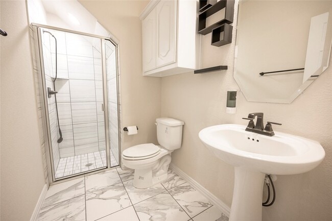 Building Photo - 1305 Needle Cactus Dr