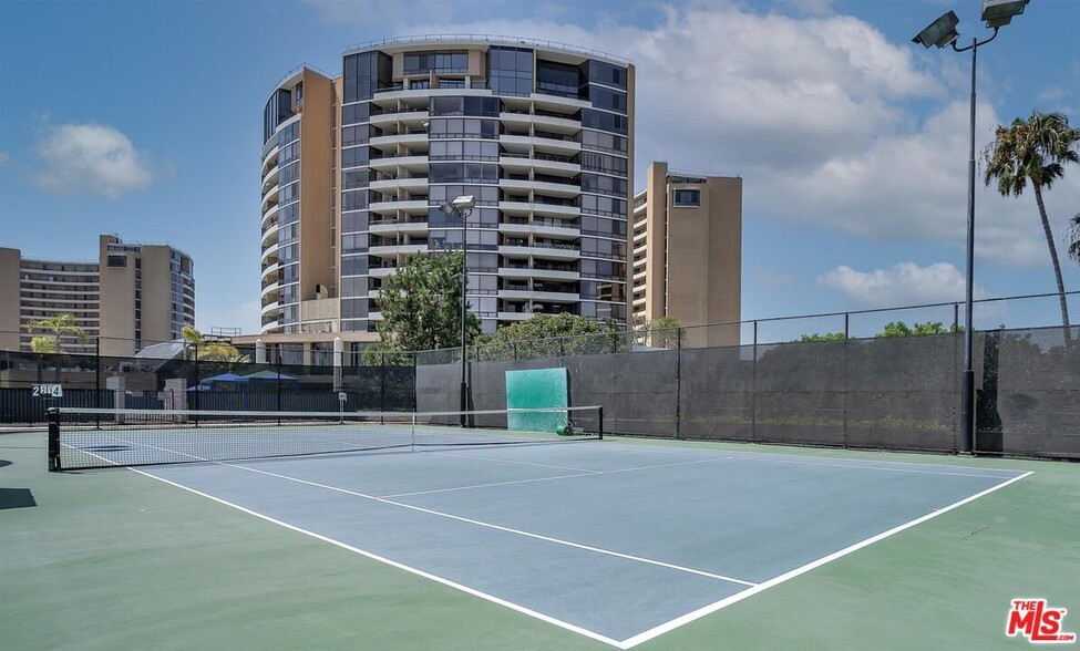 Building Photo - 4316 Marina City Dr