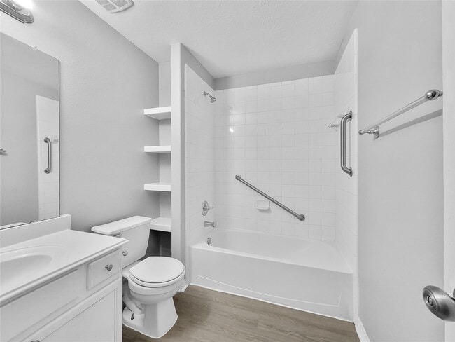 Building Photo - 21115 Escala Dr