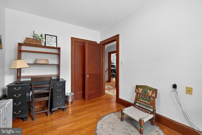 Building Photo - 420 W Cork St