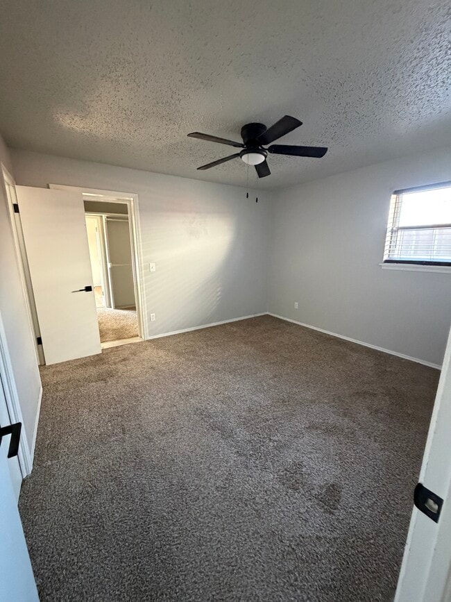 Building Photo - 7521 NW 28th St