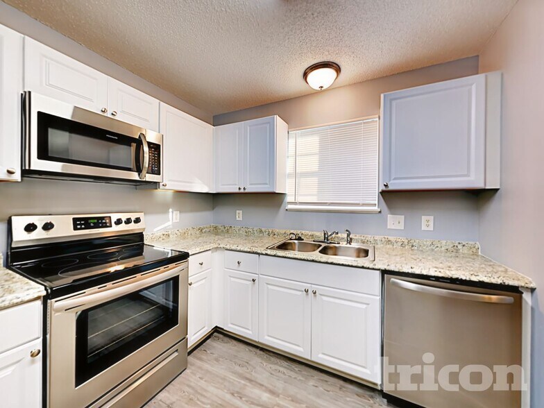 Building Photo - 19 Sterling Ridge Ct