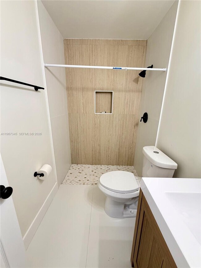 Building Photo - 1434 SE Concha St