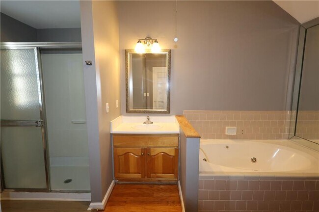 Building Photo - 771 McLendon Dr