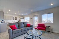 Building Photo - 5242 Fallon St