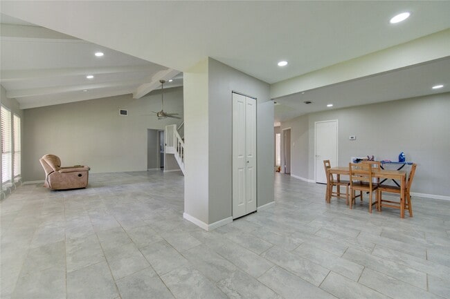 Building Photo - 3046 Wagon Trail Dr