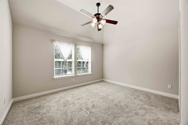 Building Photo - 27707 Lodgemist Ct