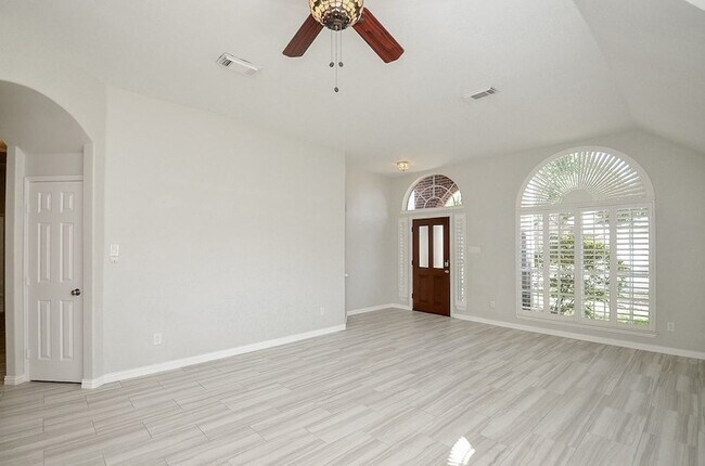 Building Photo - 20211 Canyon Ridge Ct