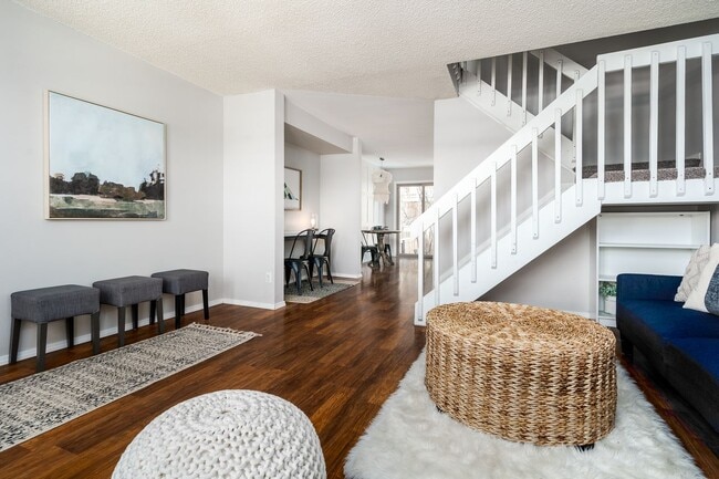 Building Photo - 6614 Overland Dr