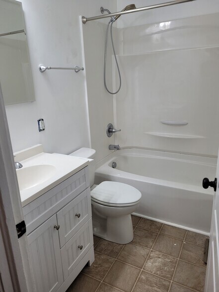 Building Photo - 612 Saint Joseph St