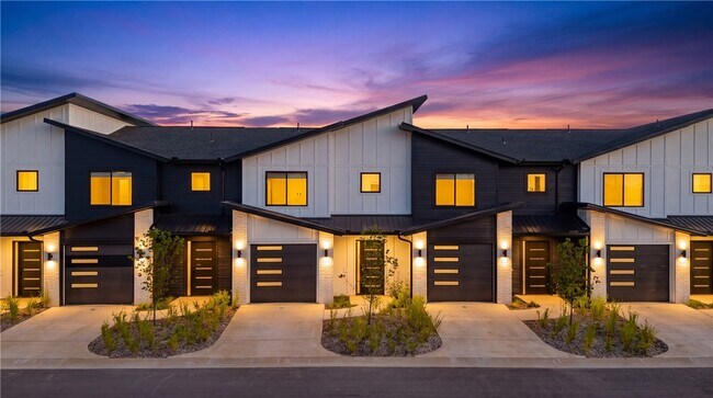Building Photo - 1119 Emilia Ave