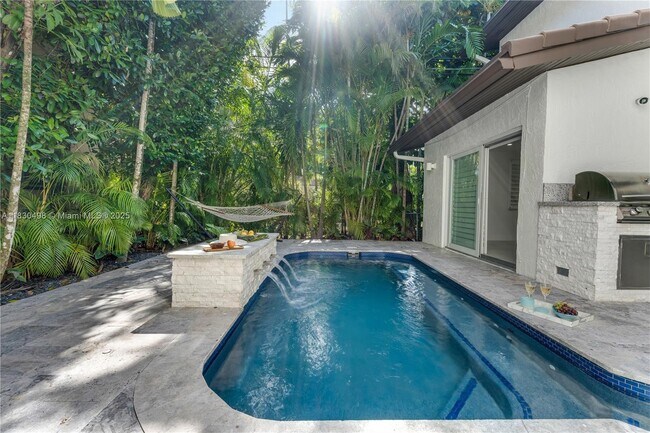 Building Photo - 4830 San Amaro Dr