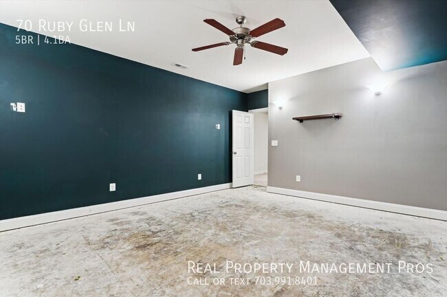 Building Photo - 70 Ruby Glen Ln