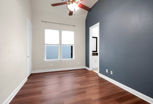 Building Photo - 5731 Kiam St