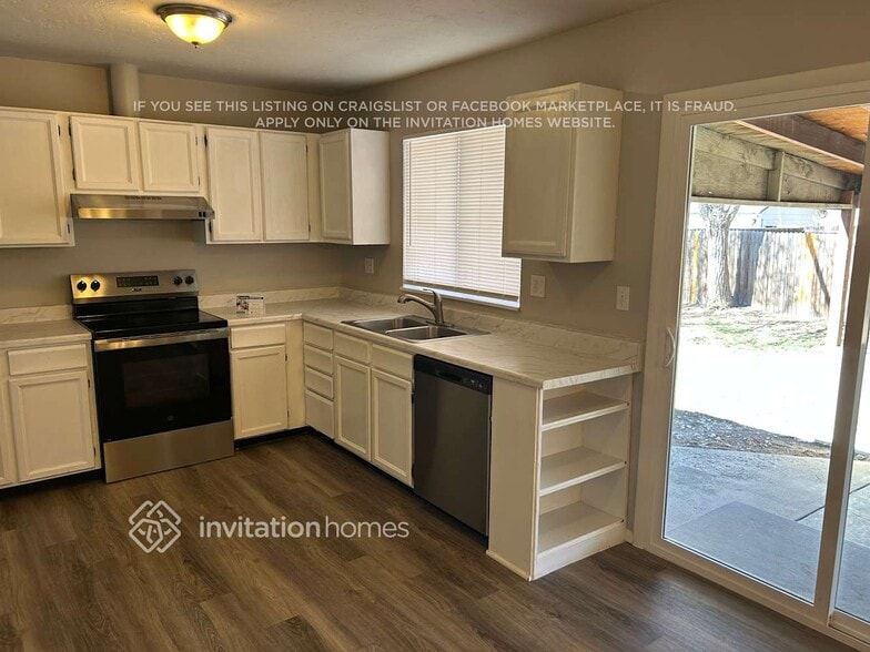 Building Photo - 4518 Wordsworth Cir S