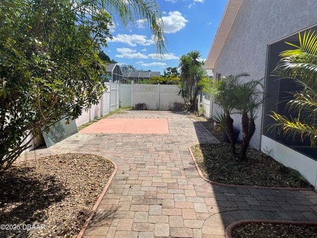 Building Photo - 5426 Landis Ave