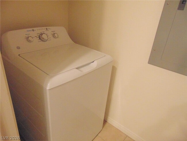 Building Photo - 44 E Serene Ave