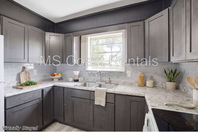 Building Photo - 16205 Seville Ct