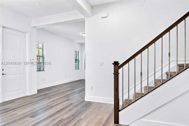 Building Photo - 142 SW 127th Terrace