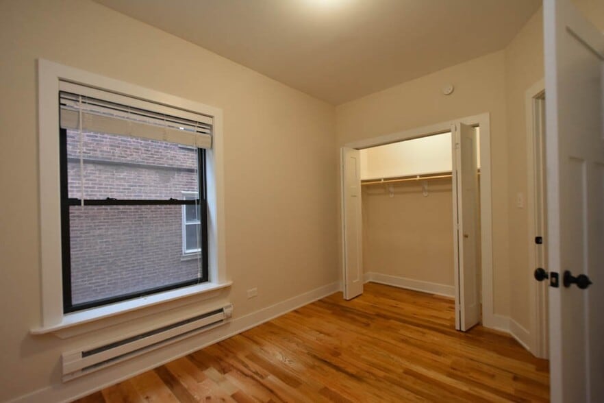 Building Photo - 805 Dempster St